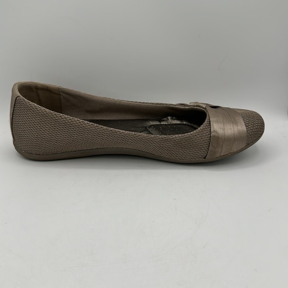 Dexflex Sport taupe / tan canvas and ribbon flats, size 7.5 - Picture 6 of 10